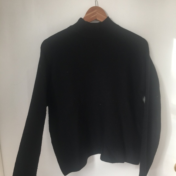 Turtle Neck black Sweater - Picture 3 of 3
